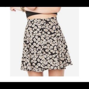 Button up daisy mini skirt
